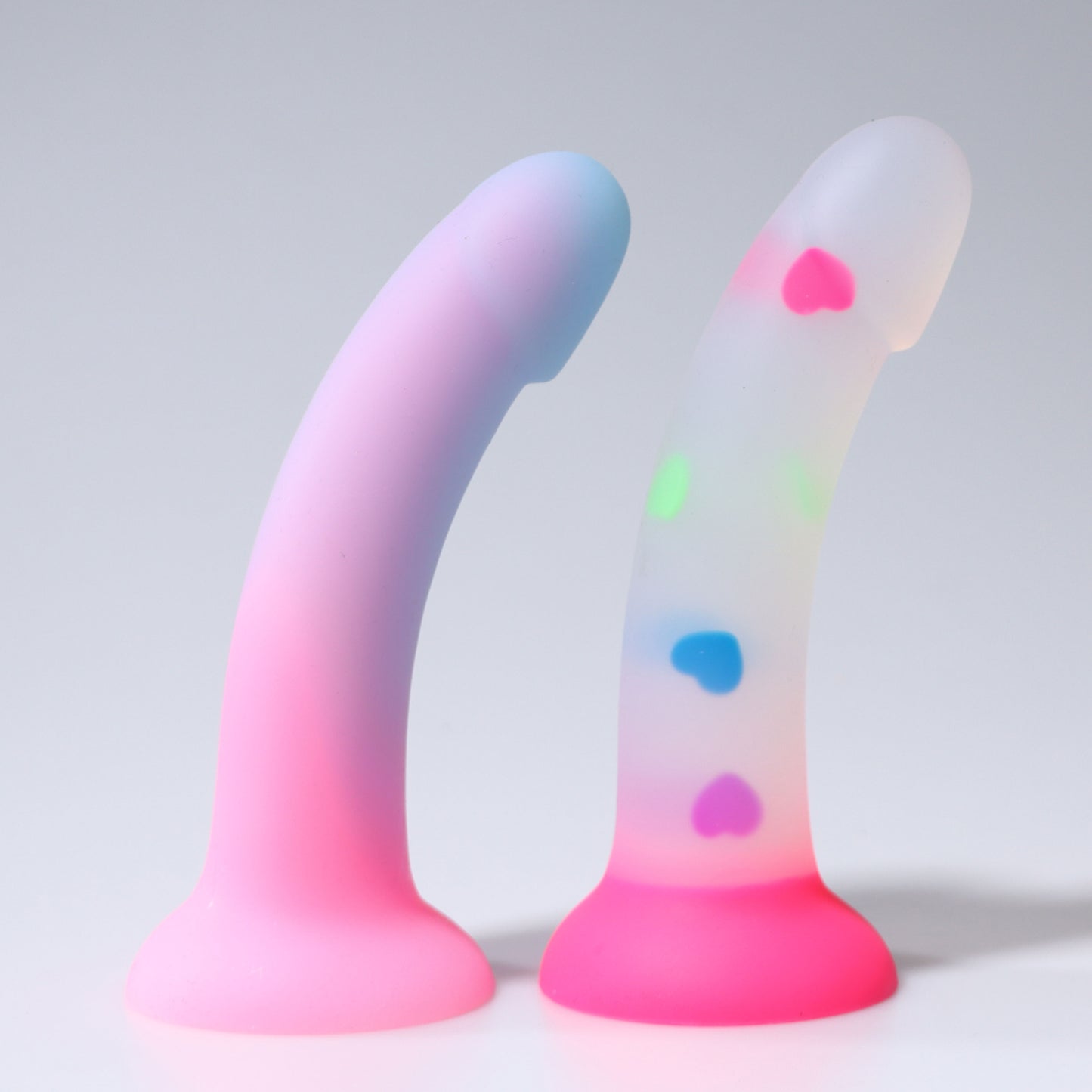 Gode ​​réaliste en silicone liquide Loviss, pénis dégradé de couleur pour sexe vaginal et anal avec harnais à sangle compatible avec ventouse